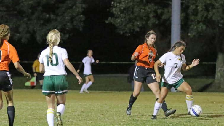 soccer-girls-uha-11-vs-hhs-1-72-101117-2