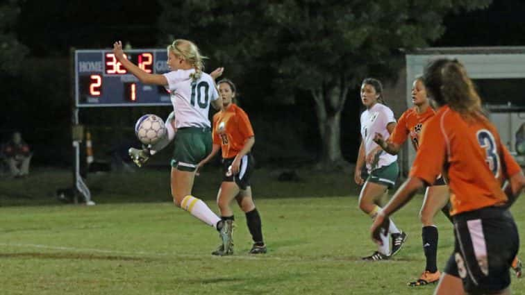 soccer-girls-uha-11-vs-hhs-1-73-101117-2