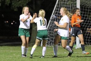 soccer-girls-uha-11-vs-hhs-1-75-101117-2