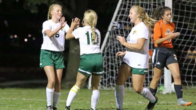 soccer-girls-uha-11-vs-hhs-1-75-101117-2