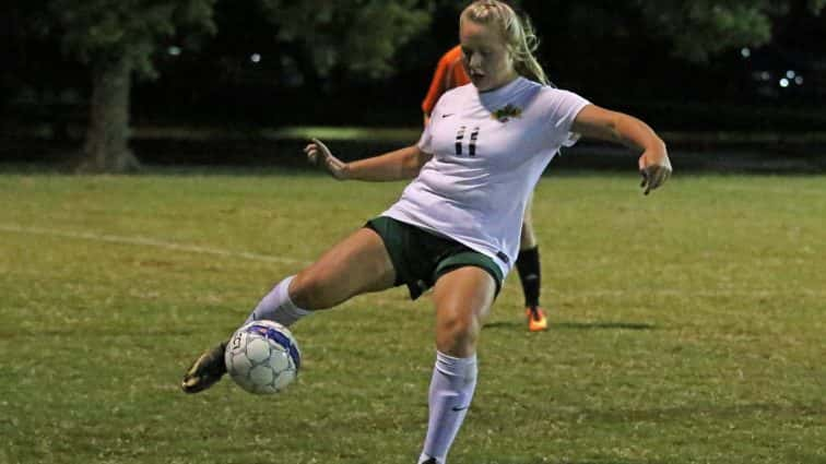 soccer-girls-uha-11-vs-hhs-1-76-101117-2