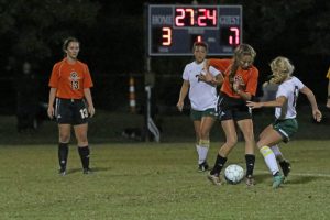 soccer-girls-uha-11-vs-hhs-1-77-101117-2