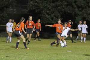 soccer-girls-uha-11-vs-hhs-1-78-101117-2