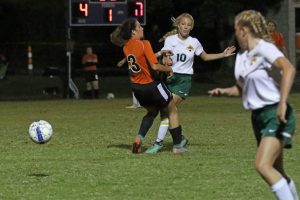 soccer-girls-uha-11-vs-hhs-1-83-101117-2