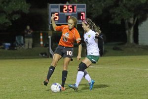 soccer-girls-uha-11-vs-hhs-1-89-101117-2