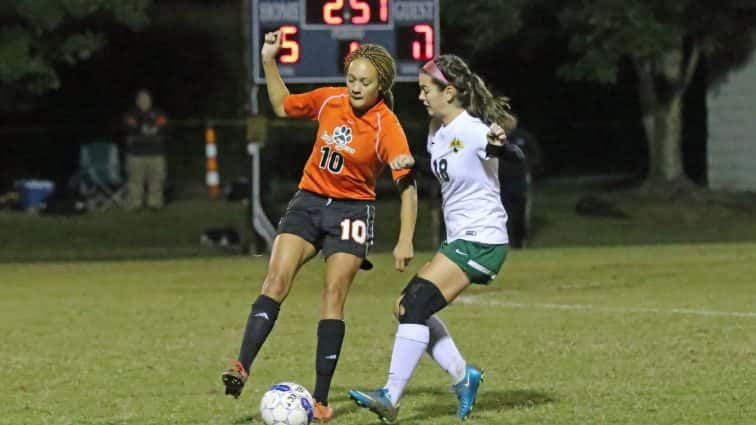 soccer-girls-uha-11-vs-hhs-1-89-101117-2