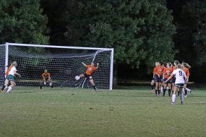 soccer-girls-uha-11-vs-hhs-1-90-101117-2