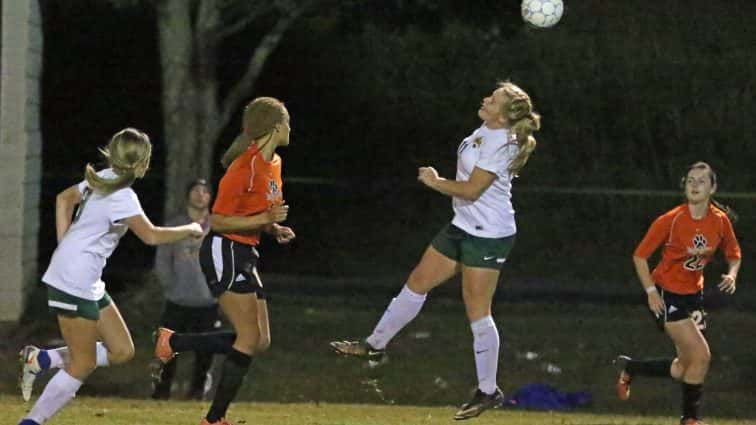 soccer-girls-uha-11-vs-hhs-1-94-101117-2