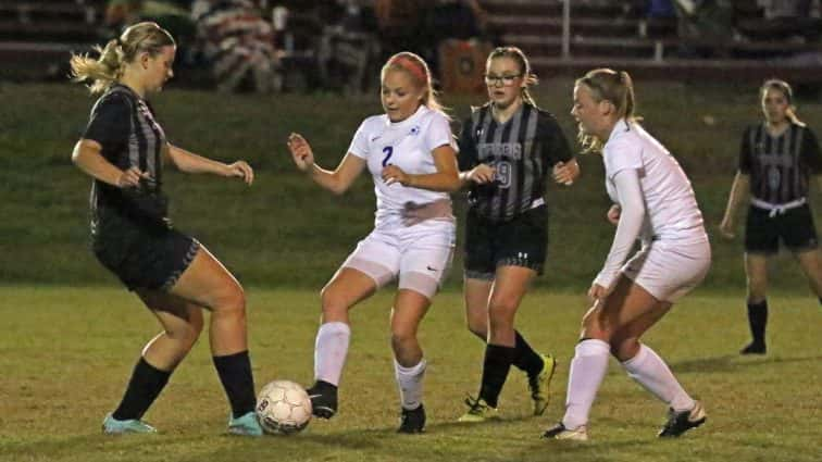 soccer-girls-caldwell-2-vs-trigg-0-17-101817-2