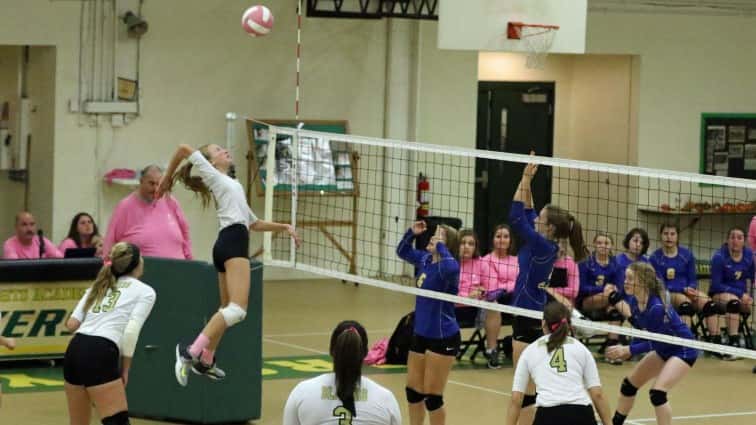 10-22-uha-volleyball