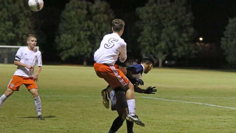 soccer-boys-hhs-2-vs-warren-central-3-7-102317-2