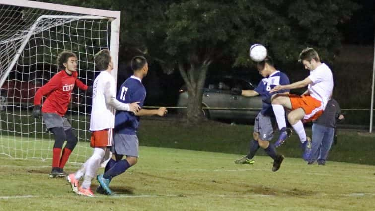 soccer-boys-hhs-2-vs-warren-central-3-10-102317-2