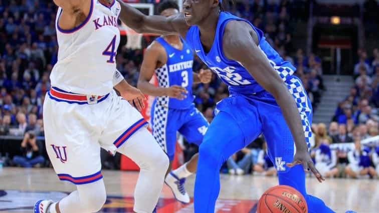 uk-vs-kansas-champions-classic-2017-16