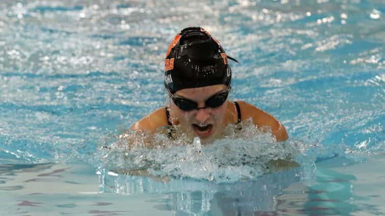 swimming-rick-cohn-swim-meet-at-hhs-76-111817-2