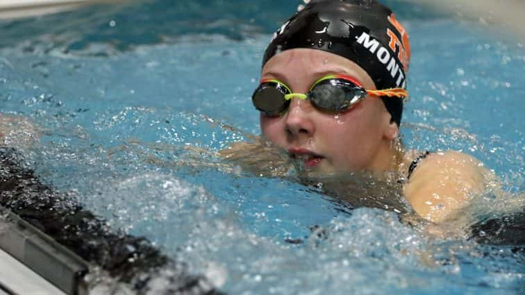 swimming-rick-cohn-swim-meet-at-hhs-22-111817-2-2