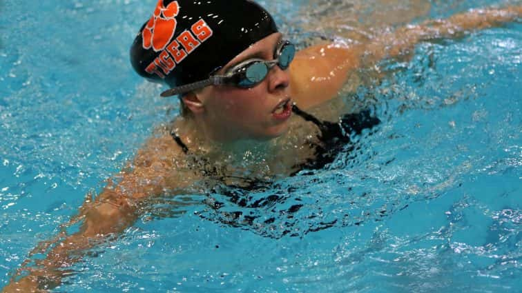 swimming-rick-cohn-swim-meet-at-hhs-42-111817-2-2