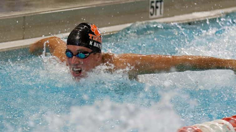 swimming-rick-cohn-swim-meet-at-hhs-36-111817-2-2