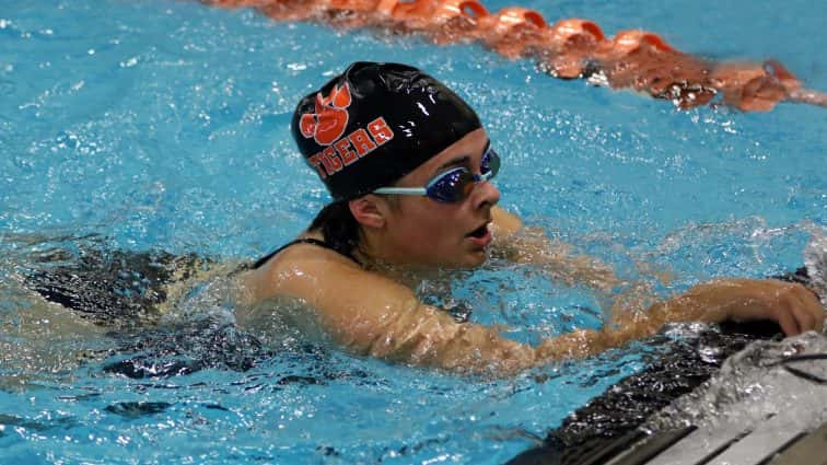 swimming-rick-cohn-swim-meet-at-hhs-43-111817-2-2