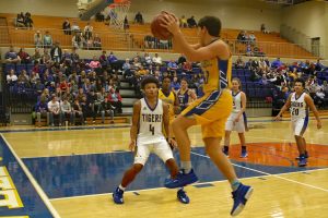 caldwell-county-meet-the-tigers-18-112117-2