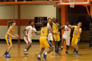 basketball-boys-hhs-vs-caldwell-5-120117-2