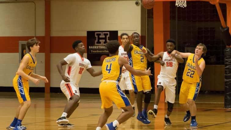 basketball-boys-hhs-vs-caldwell-5-120117-2