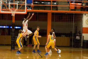 basketball-boys-hhs-vs-caldwell-12-120117-2