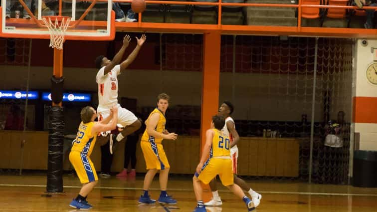 basketball-boys-hhs-vs-caldwell-12-120117-2