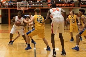 basketball-boys-hhs-vs-caldwell-37-120117-2