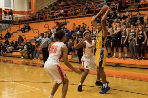 basketball-boys-hhs-vs-caldwell-48-120117-2