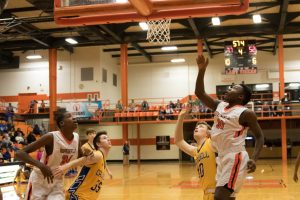 basketball-boys-hhs-vs-caldwell-58-120117-2