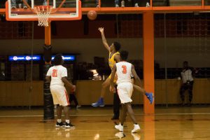 basketball-boys-hhs-vs-caldwell-61-120117-2