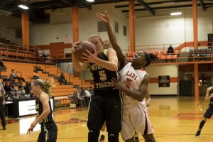 basketball-girls-hhs-vs-murray-8-120517_1