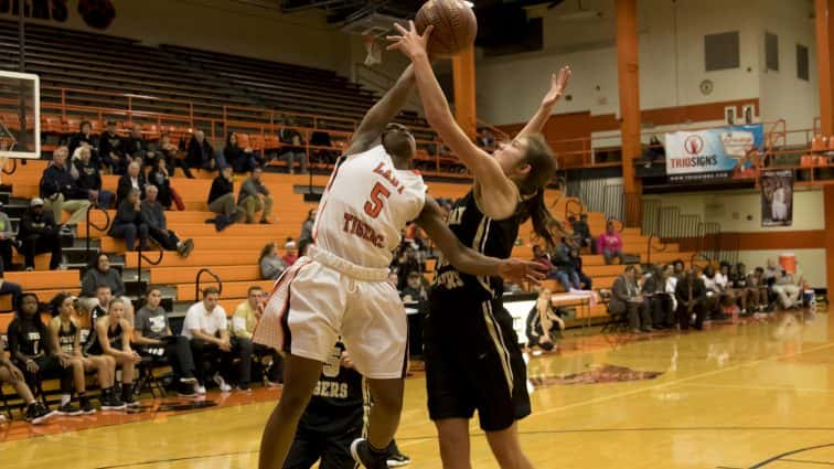 basketball-girls-hhs-vs-murray-19-120517_1