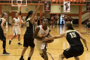 basketball-girls-hhs-vs-murray-36-120517_1