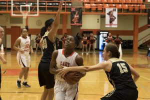 basketball-girls-hhs-vs-murray-37-120517