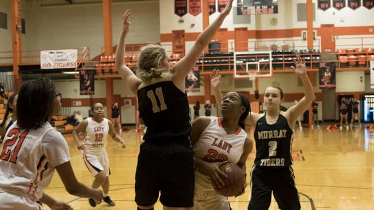 basketball-girls-hhs-vs-murray-38-120517