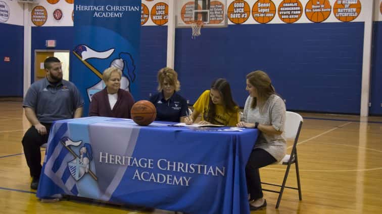 hca-flourney-signing-2-120717_1