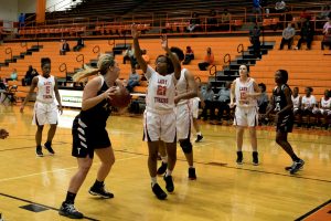 basketball-girls-hhs-vs-trigg-19-121417