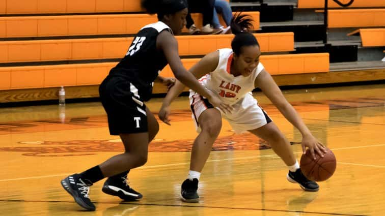 basketball-girls-hhs-vs-trigg-28-121417