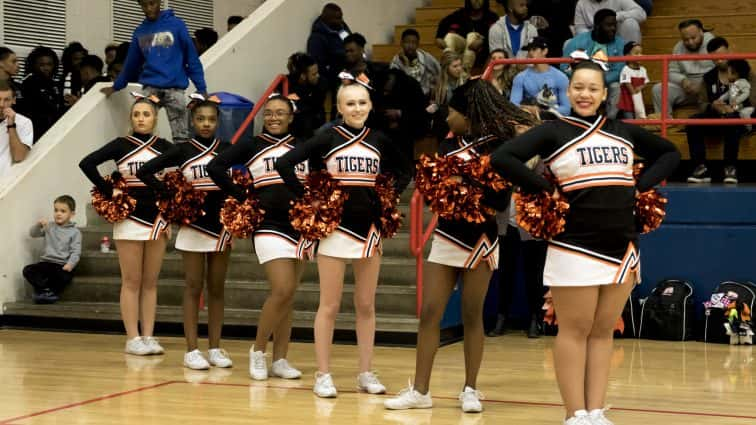 basketball-boys-hhs-vs-bowling-green-2-121517