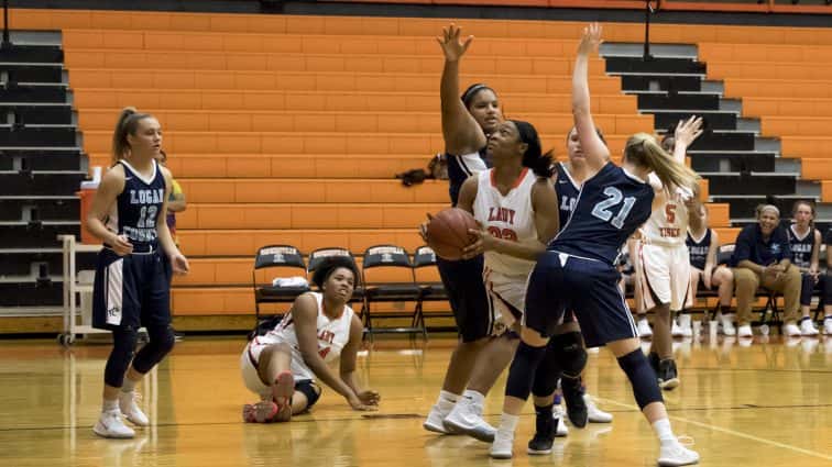 basketball-girls-hhs-vs-logan-14-121817