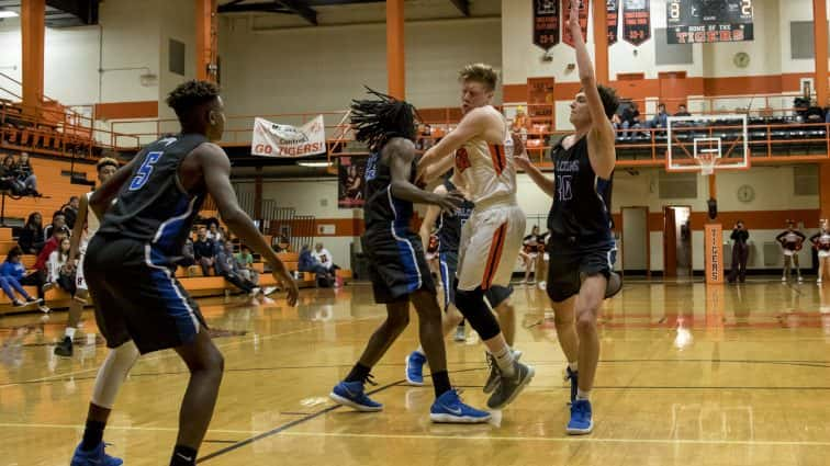 basketball-boys-hhs-vs-ft-campbell-12-010518