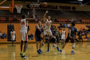 basketball-boys-hhs-vs-ft-campbell-27-010518