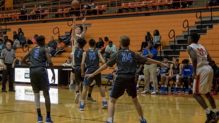 basketball-boys-hhs-vs-ft-campbell-33-010518