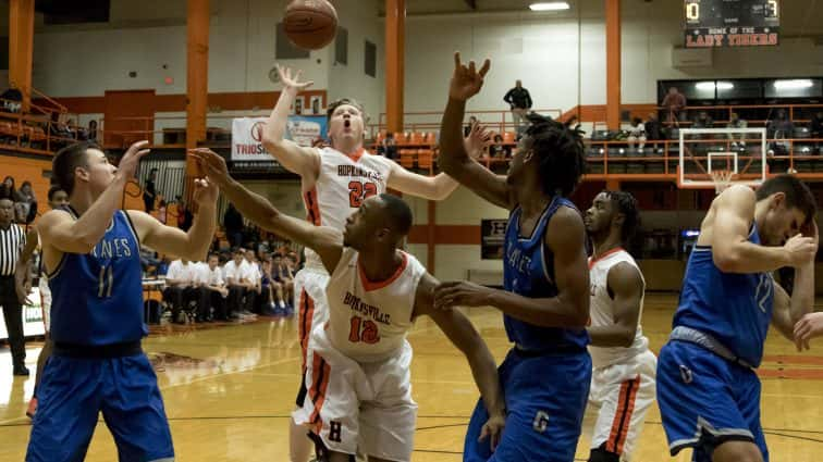 basketball-boys-hhs-vs-graves-46-012318