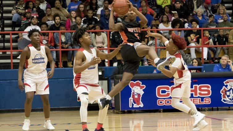 basketball-boys-hhs-vs-cchs-16-012718