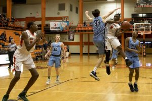 basketball-boys-hhs-vs-logan-co-23-012917