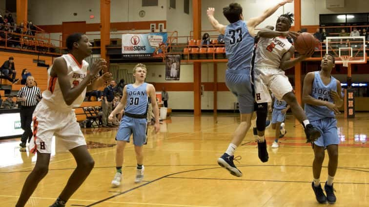 basketball-boys-hhs-vs-logan-co-23-012917