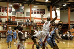 basketball-boys-hhs-vs-logan-co-11-012917