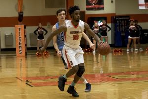 basketball-boys-hhs-vs-logan-co-14-012917